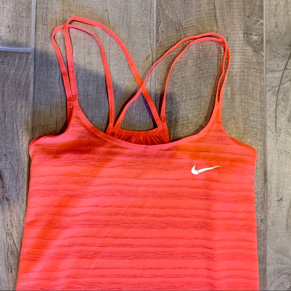 NIKE Tank
